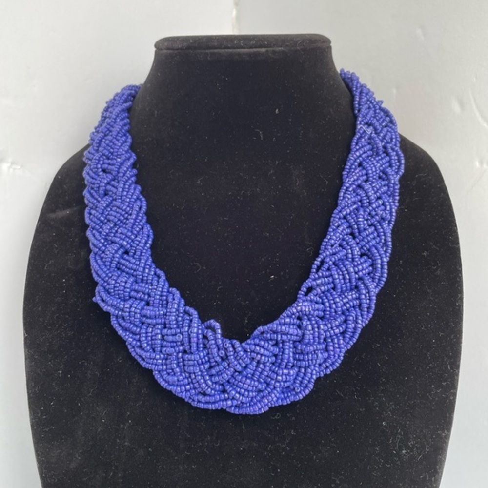 COPY - COPY - BEADED STATEMENT NECKLACE
